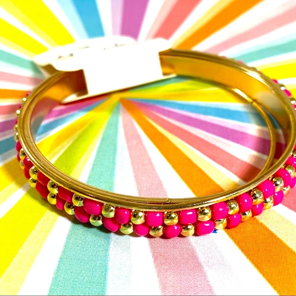 Hot pink and gold beaded bangle bracelet set NWT